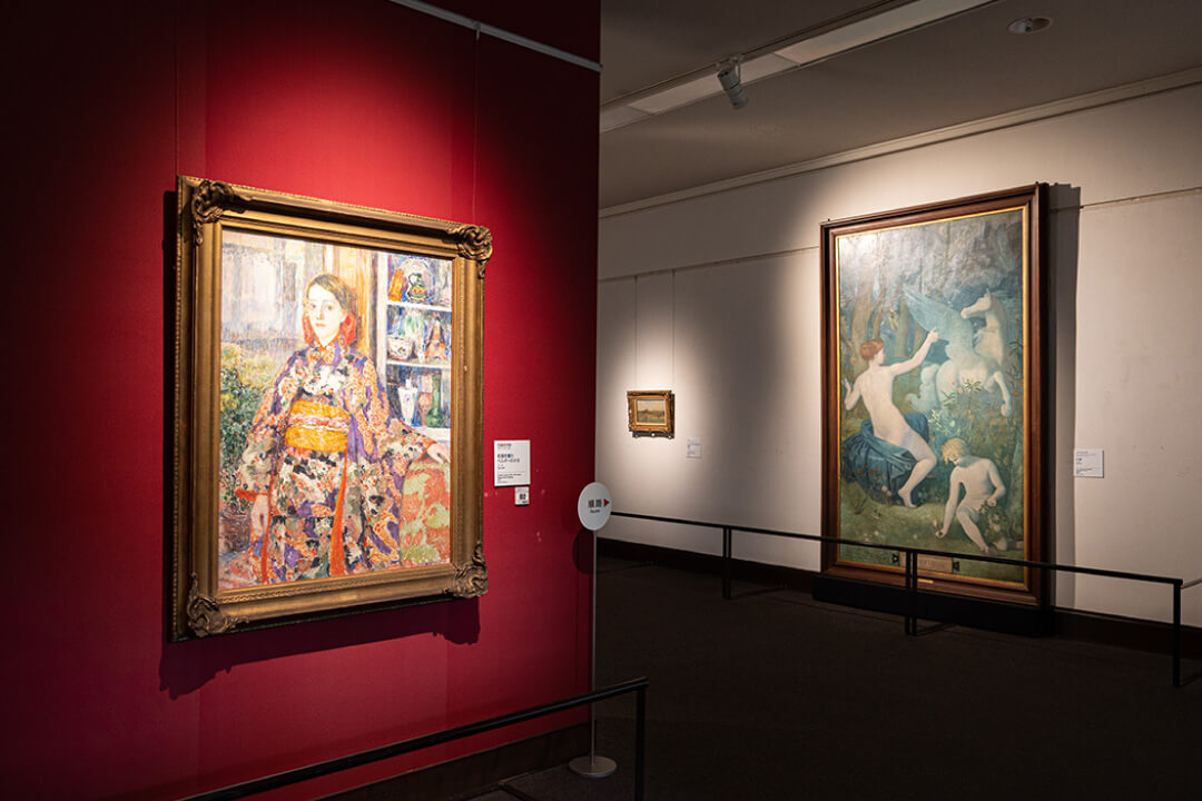 左：児島虎次郎『和服を着たベルギーの少女』／右：ピエール・ピュヴィス・ド・シャヴァンヌ『幻想』