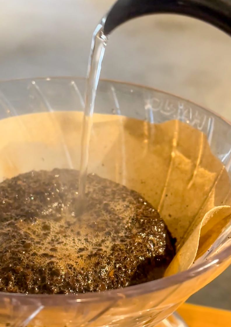 仕込み水で淹れたコーヒー