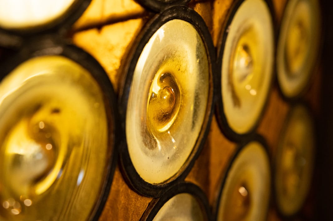 小谷眞三氏が手がけたステンドグラス