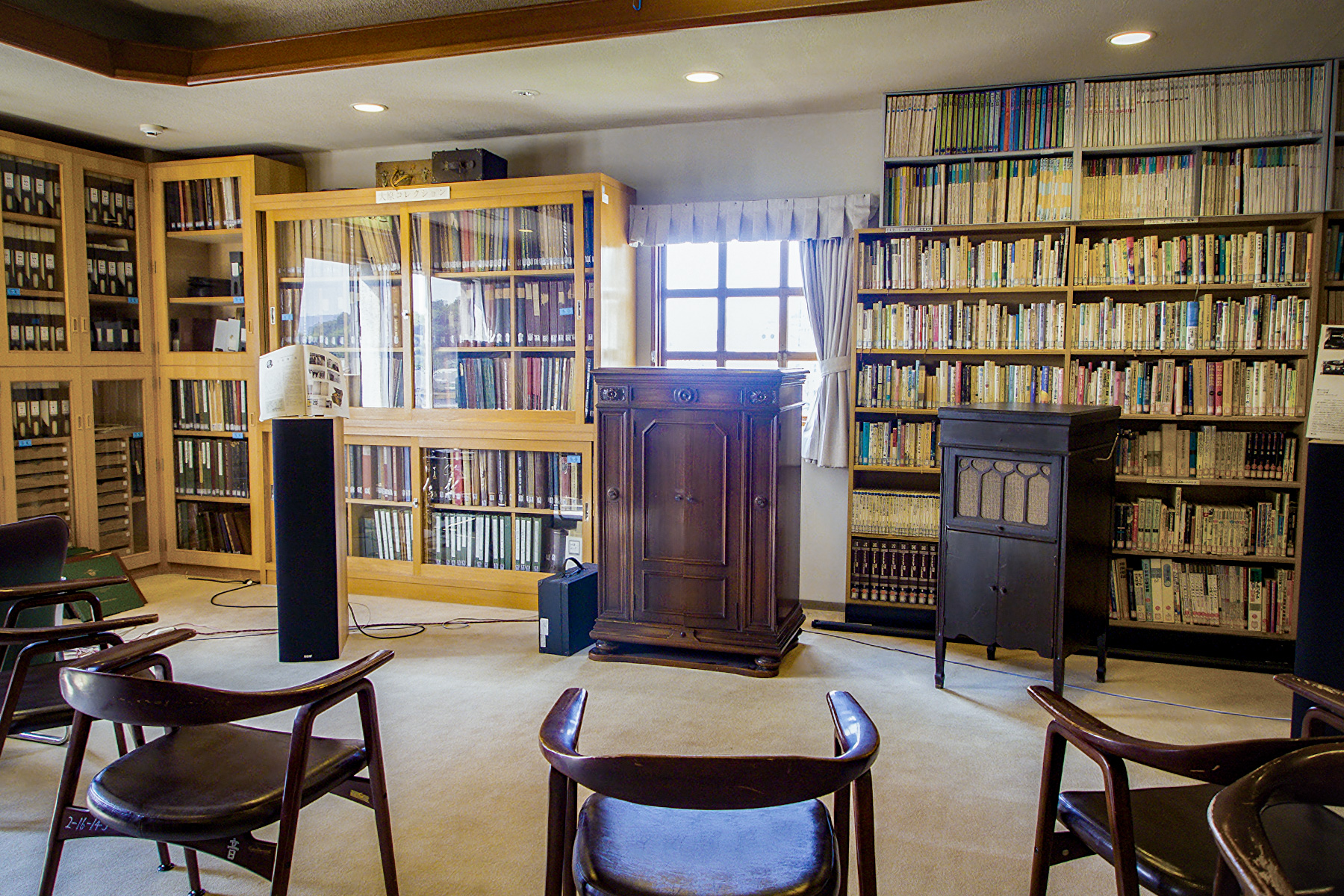 倉敷公民館３階に設置されている「音楽図書室」